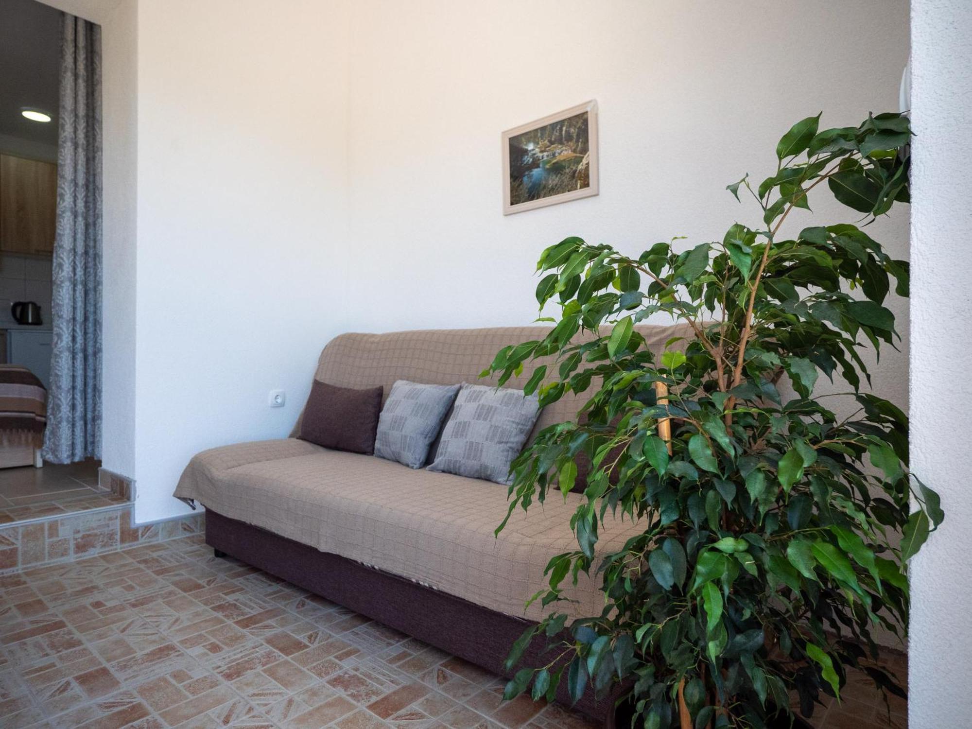 Apartments Tri Mora Ražanac Oda fotoğraf