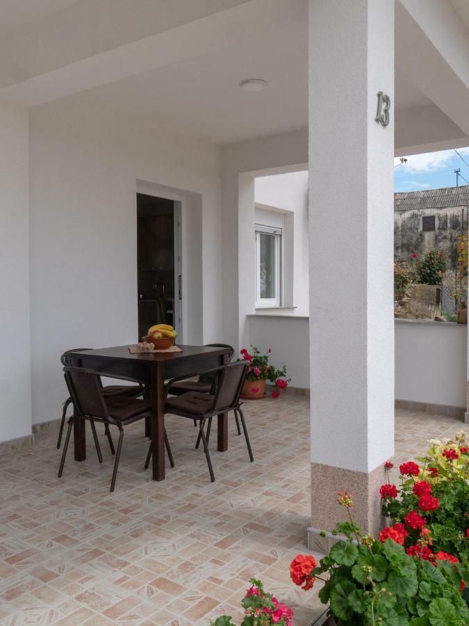 Apartments Tri Mora Ražanac Dış mekan fotoğraf