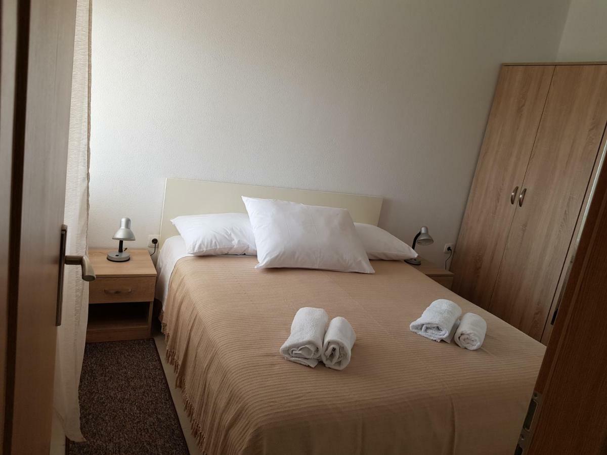 Apartments Tri Mora Ražanac Dış mekan fotoğraf